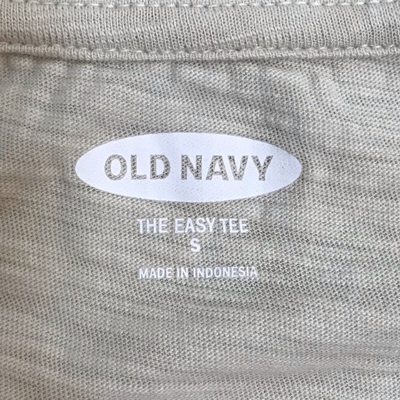 Old Navy The Easy Tee Womens Small Beige Tropical Beach Surfer Sunset. - Picture 3 of 6